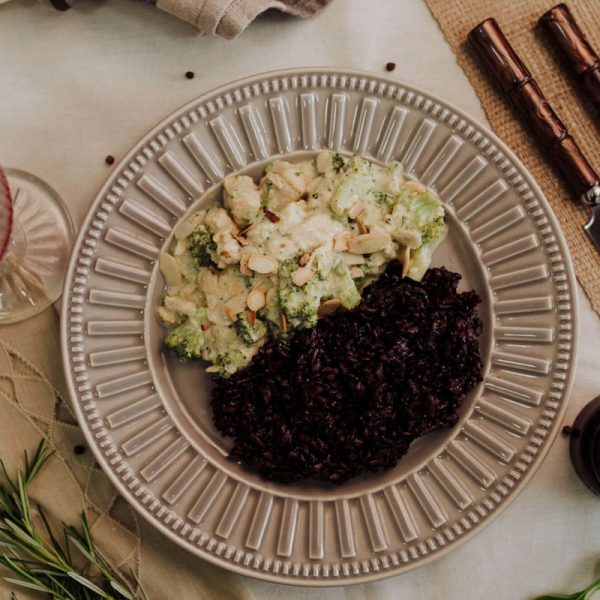 Frango Cremoso com Brócolis + Arroz Negro