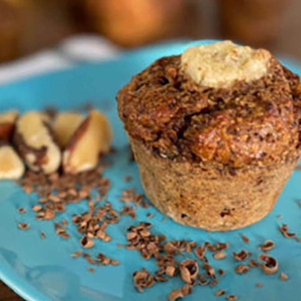 Muffin de Banana, Castanha e Chocolate 55% Cacau